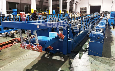 車(chē)廂板設(shè)備 